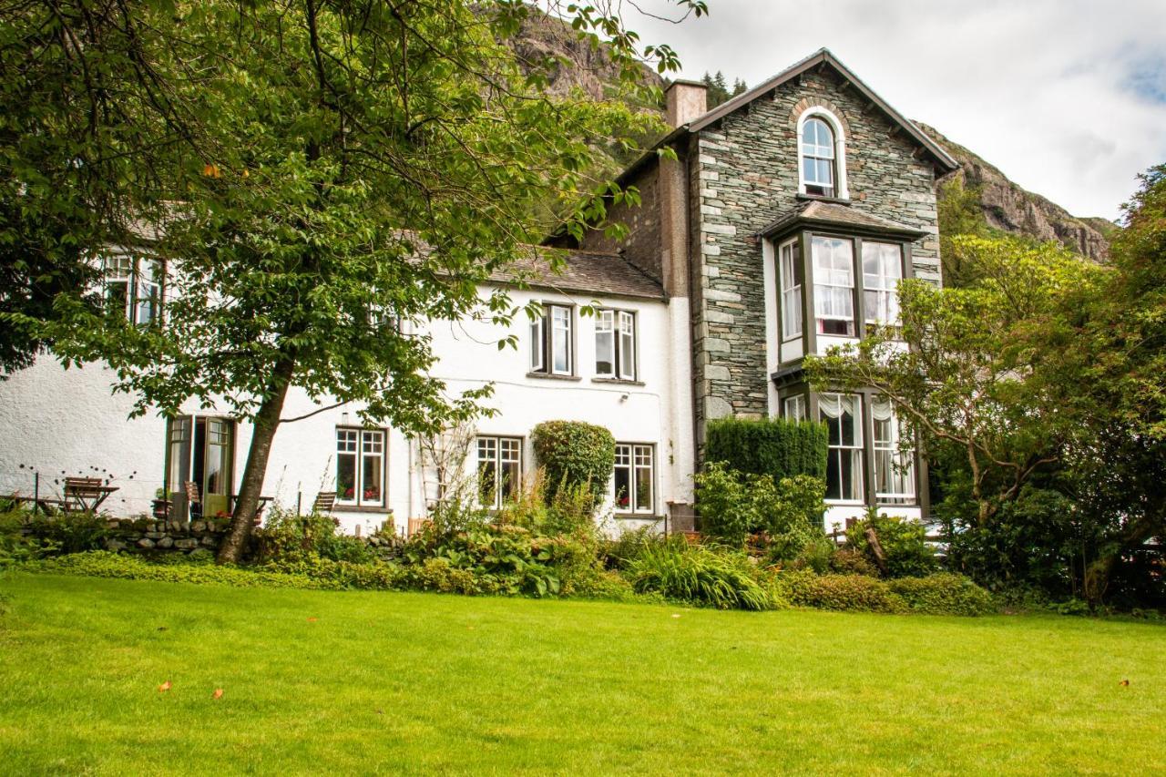 The Old Dungeon Ghyll Hotel Great Langdale Extérieur photo