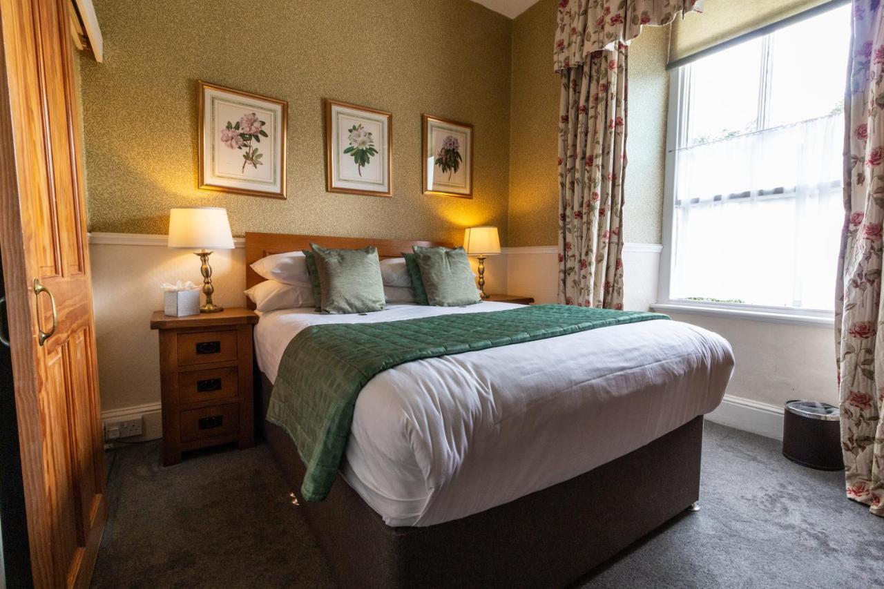 The Old Dungeon Ghyll Hotel Great Langdale Extérieur photo